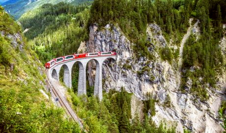 Schweizer Bahnwahnsinn – exklusiv mit Top Hotels